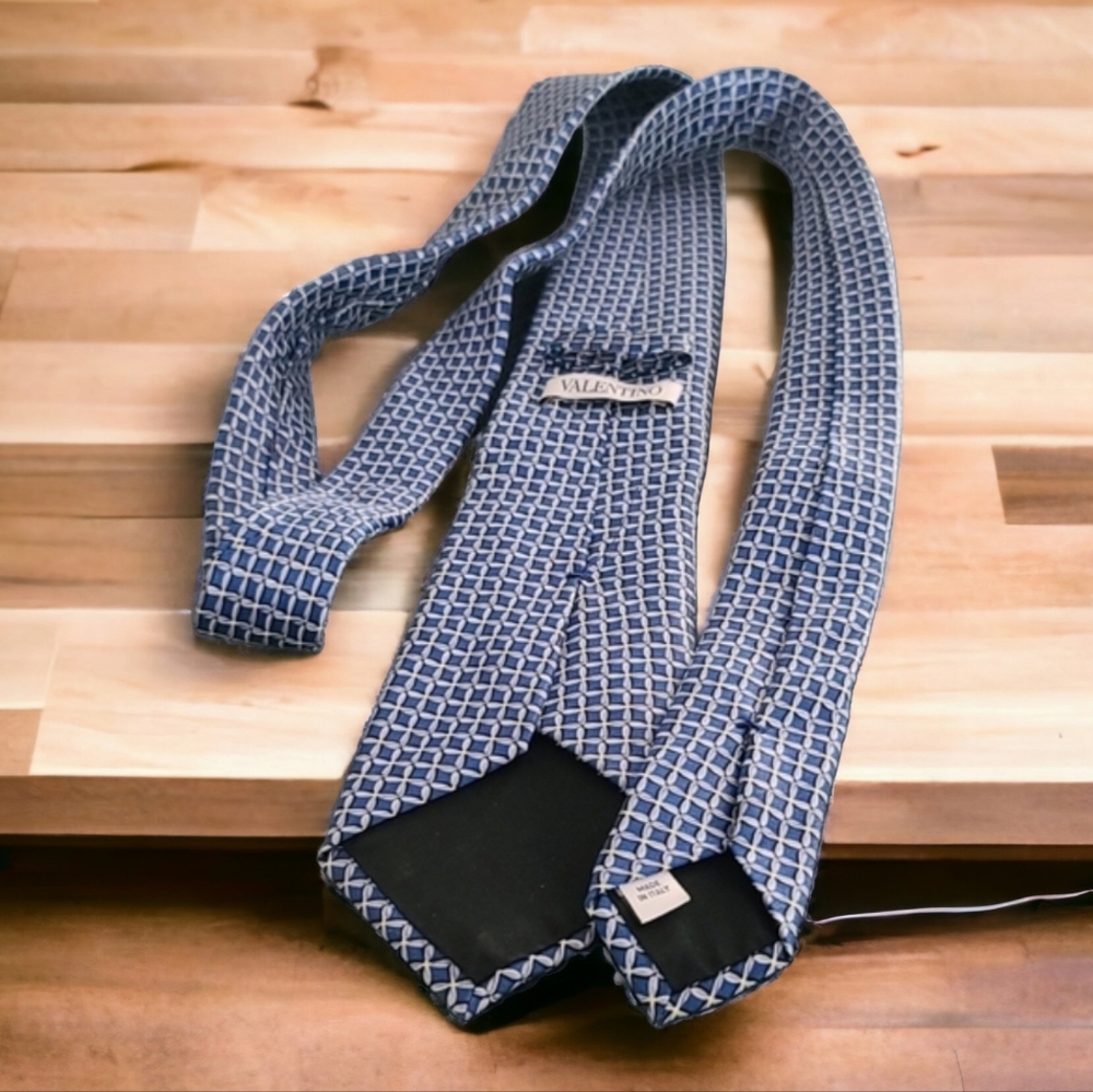 VINTAGE VALENTINO Silk Tie Chainlink Mens Suit Retro Abstract Luxury Collectible - Picture 10 of 16